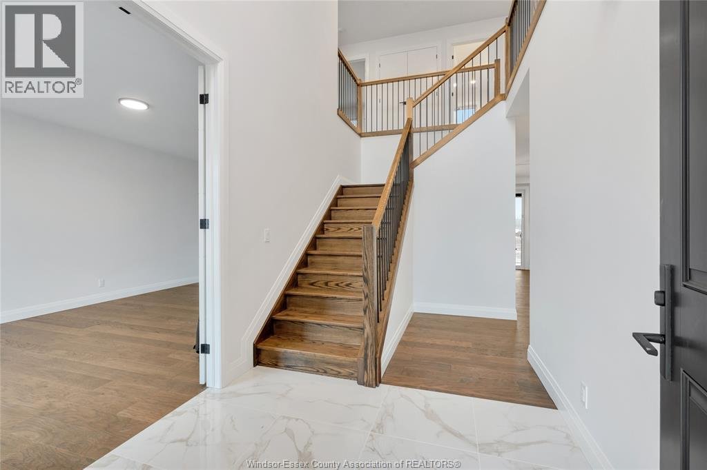 473 Marla CRESCENT - Photo 2