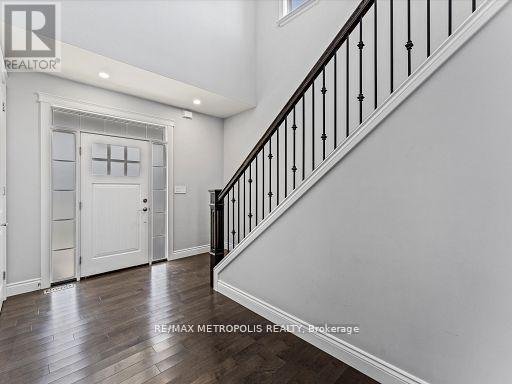 925 LAKEWOOD CRESCENT - Photo 3