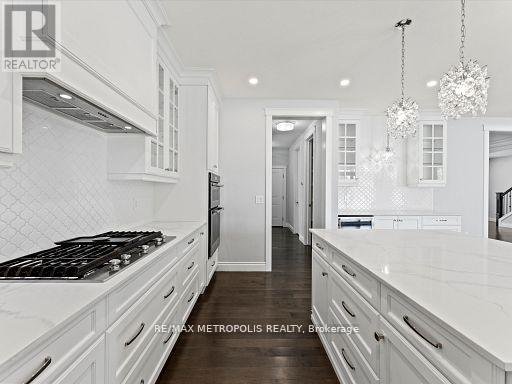 925 LAKEWOOD CRESCENT - Photo 10