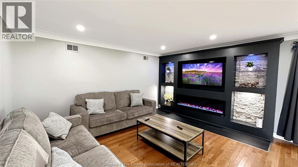 1720 LAKESHORE RD 123 - Photo 4