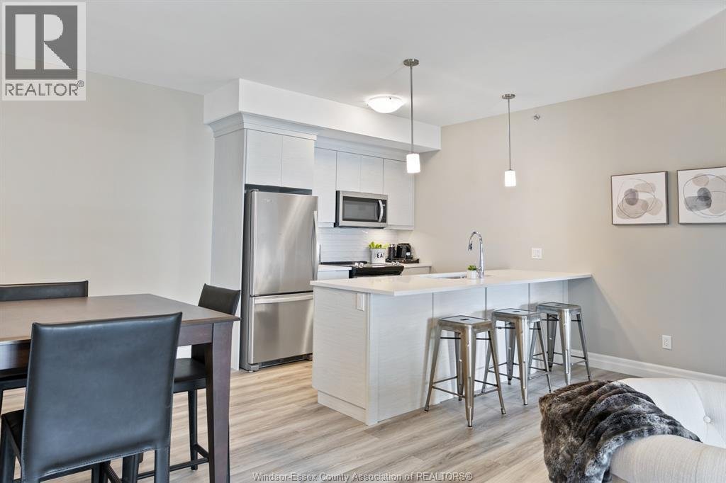 728 BROWNSTONE Unit# 303 - Photo 3