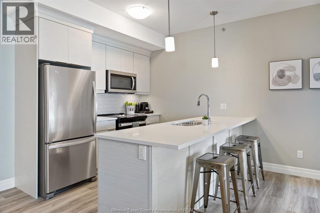 728 BROWNSTONE Unit# 303 - Photo 4