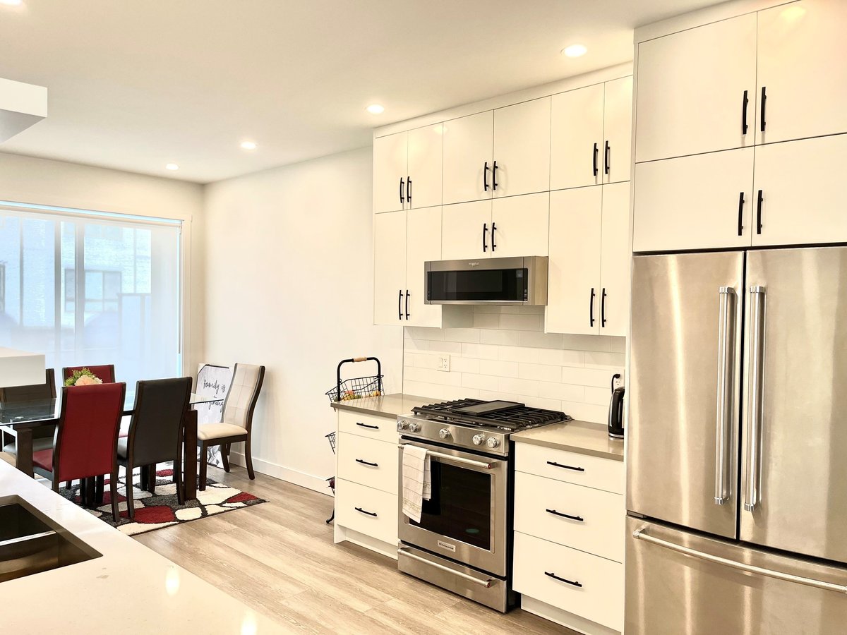1146 Pullman Close - Photo 3
