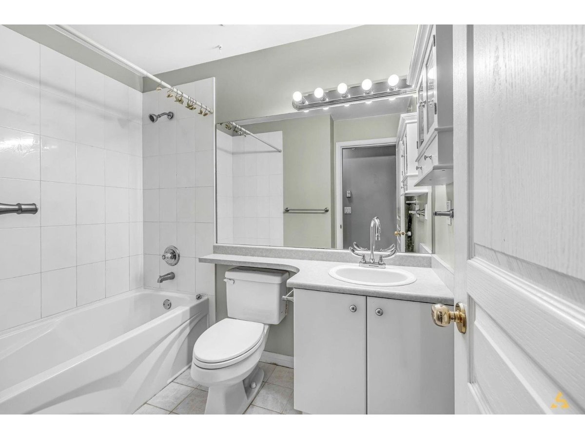 112 19700 56 AVENUE - Photo 8