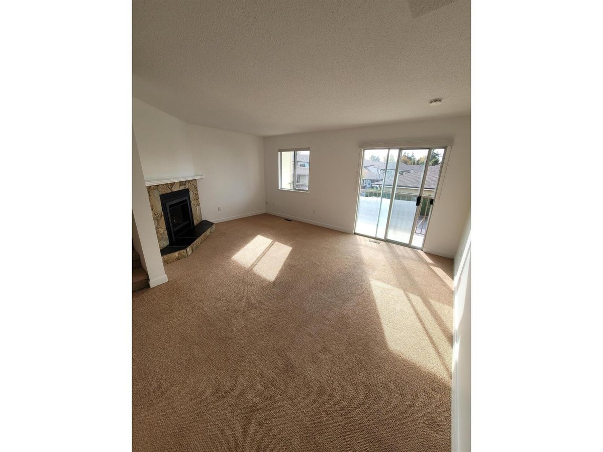52 27272 32 AVENUE - Photo 1