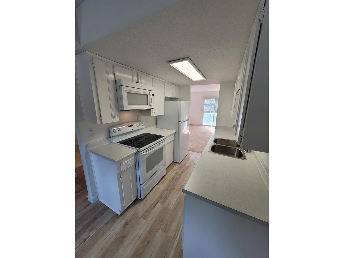 52 27272 32 AVENUE - Photo 3