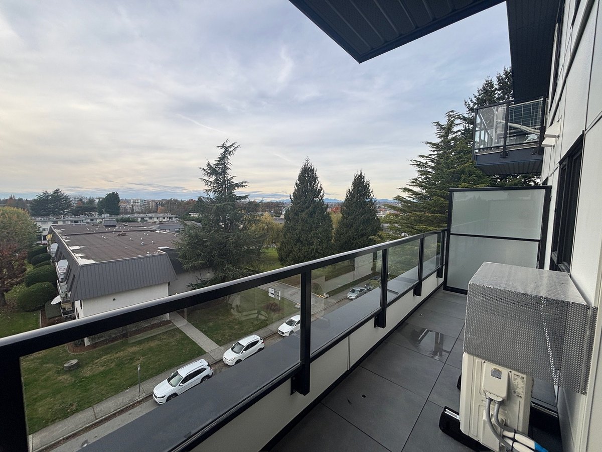 5398 207 Street - Photo 13