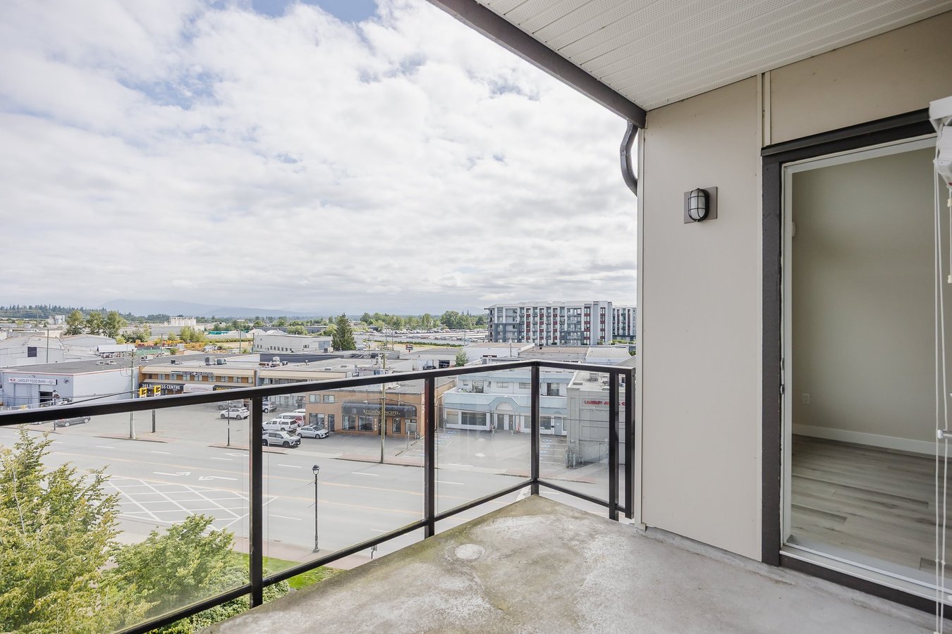 20299 Industrial Avenue - Photo 32