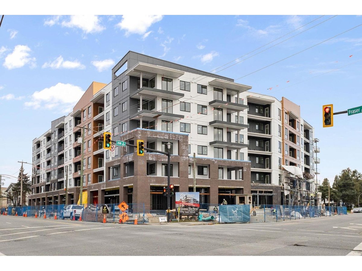 615 20769 FRASER HIGHWAY - Photo 1