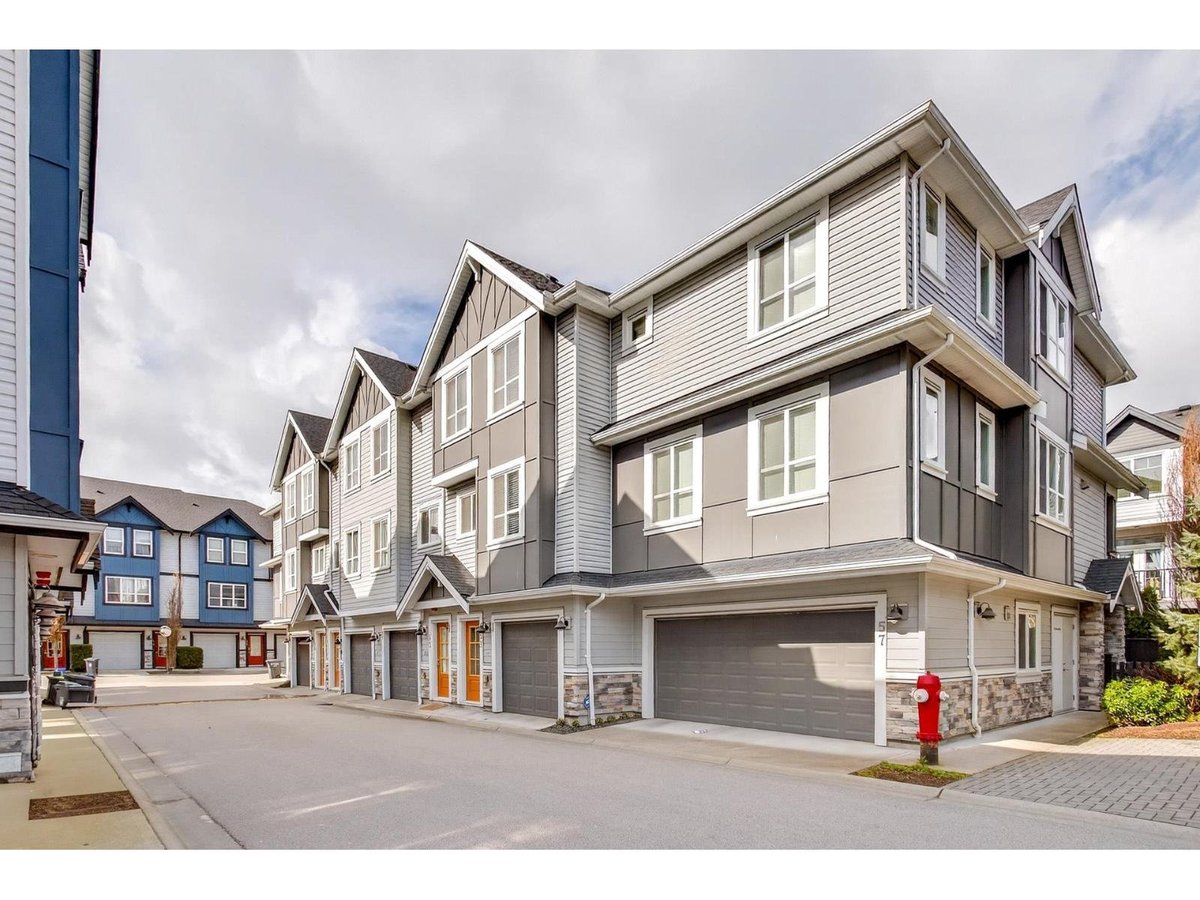 55 20860 76 AVENUE - Photo 2