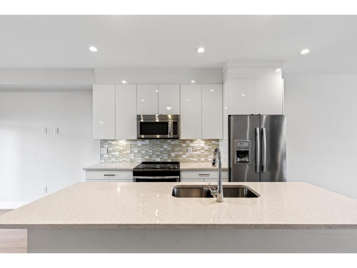 55 20860 76 AVENUE - Photo 7