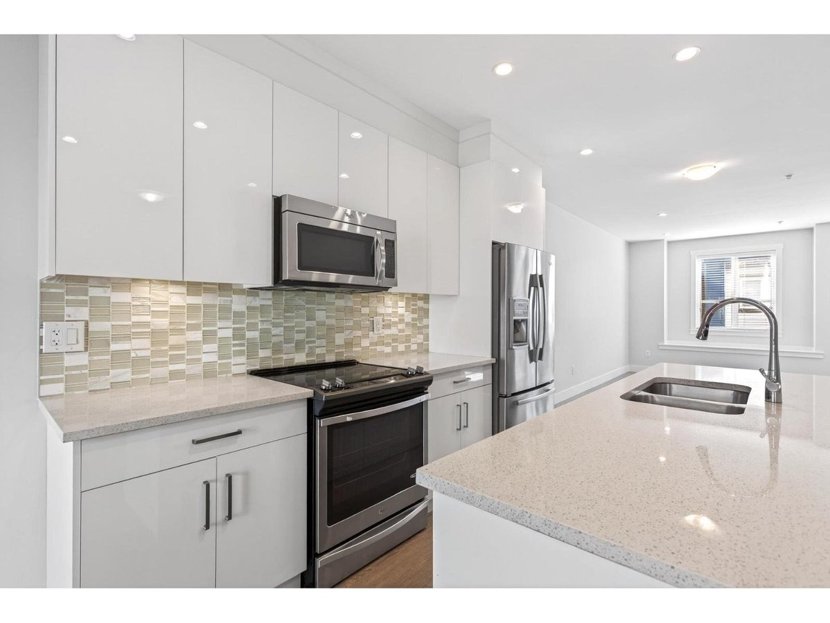 55 20860 76 AVENUE - Photo 9