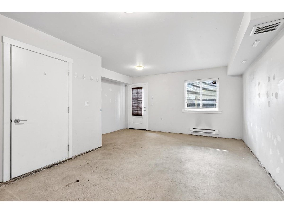 55 20860 76 AVENUE - Photo 36