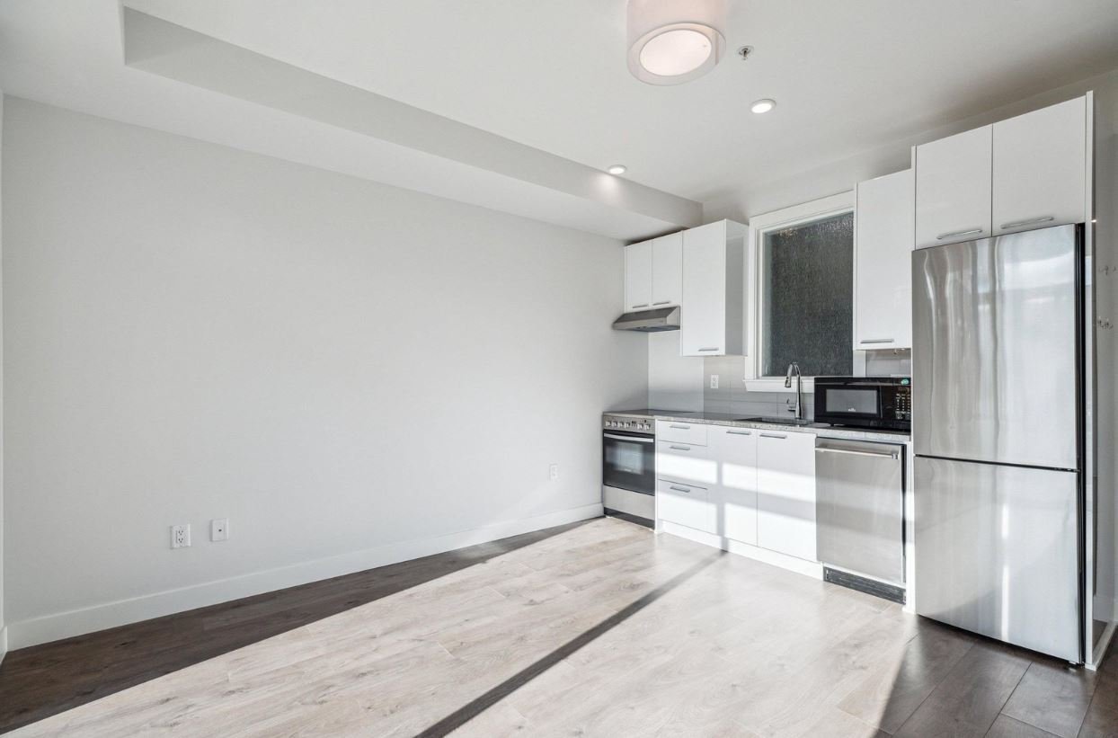 20696 Eastleigh Crescent - Photo 6
