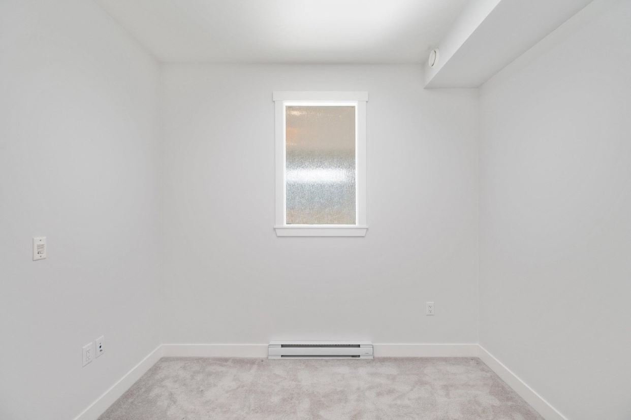 20696 Eastleigh Crescent - Photo 17