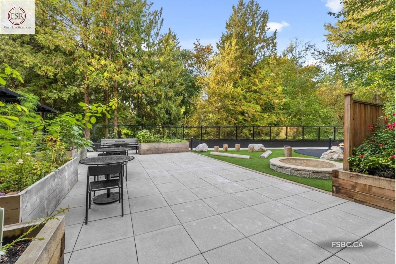 5485 Brydon Crescent - Photo 3