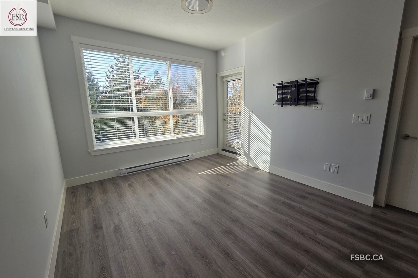 5485 Brydon Crescent - Photo 9