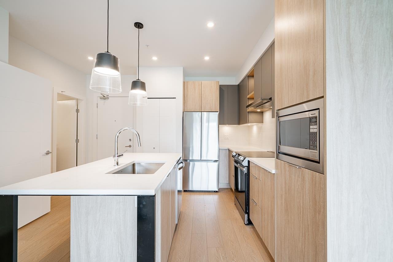 20695 Eastleigh Crescent - Photo 2