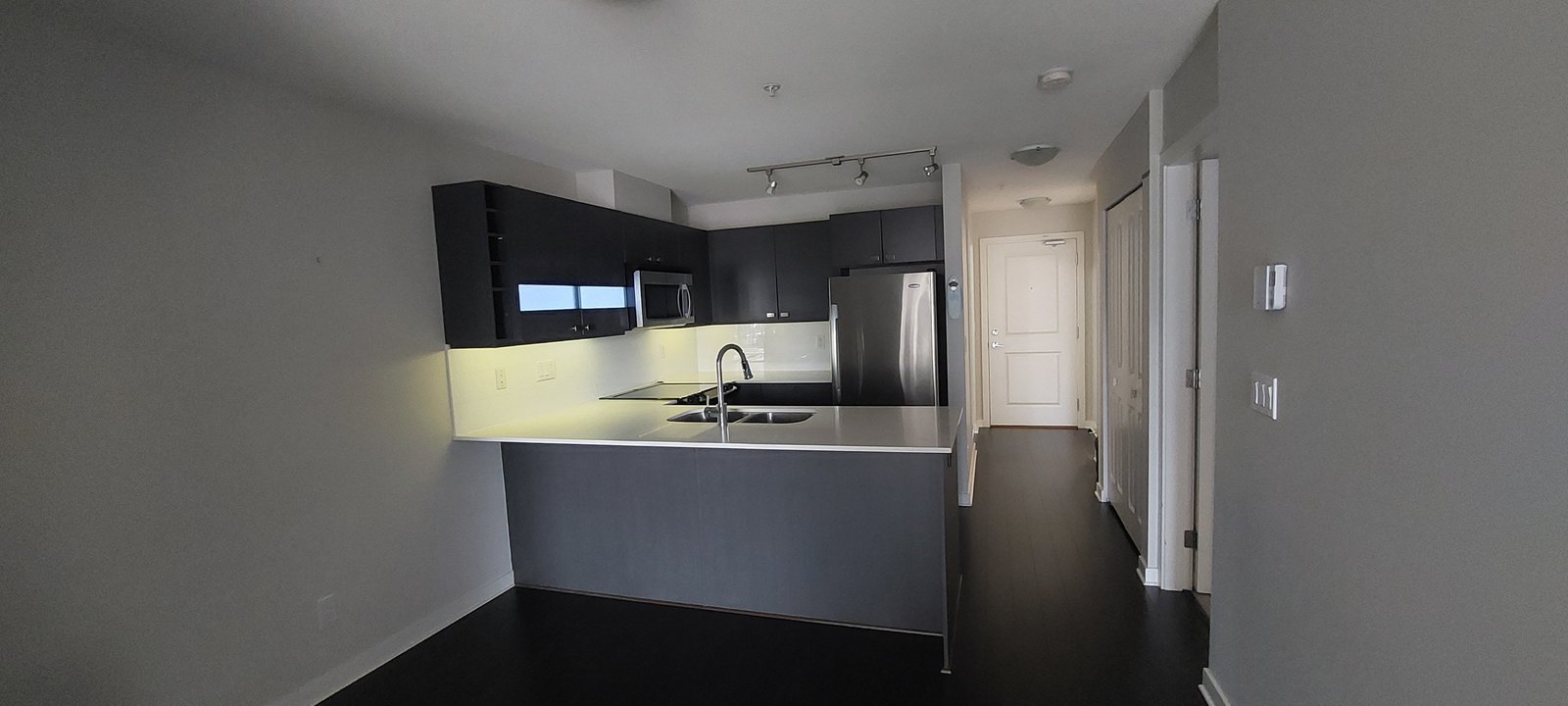 21009 56 Avenue - Photo 4