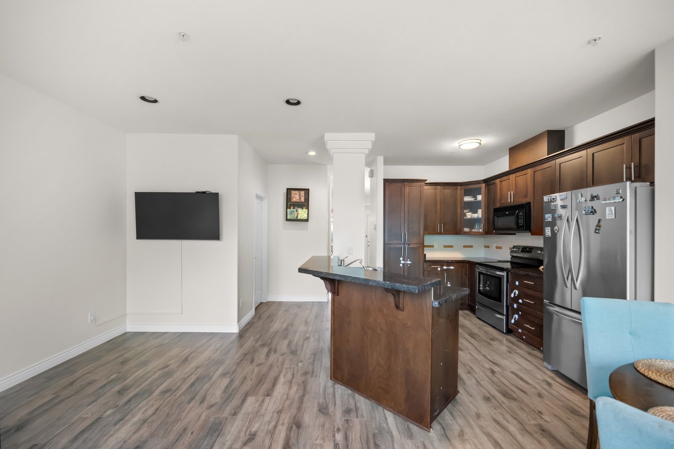 20449 66 Avenue - Photo 3
