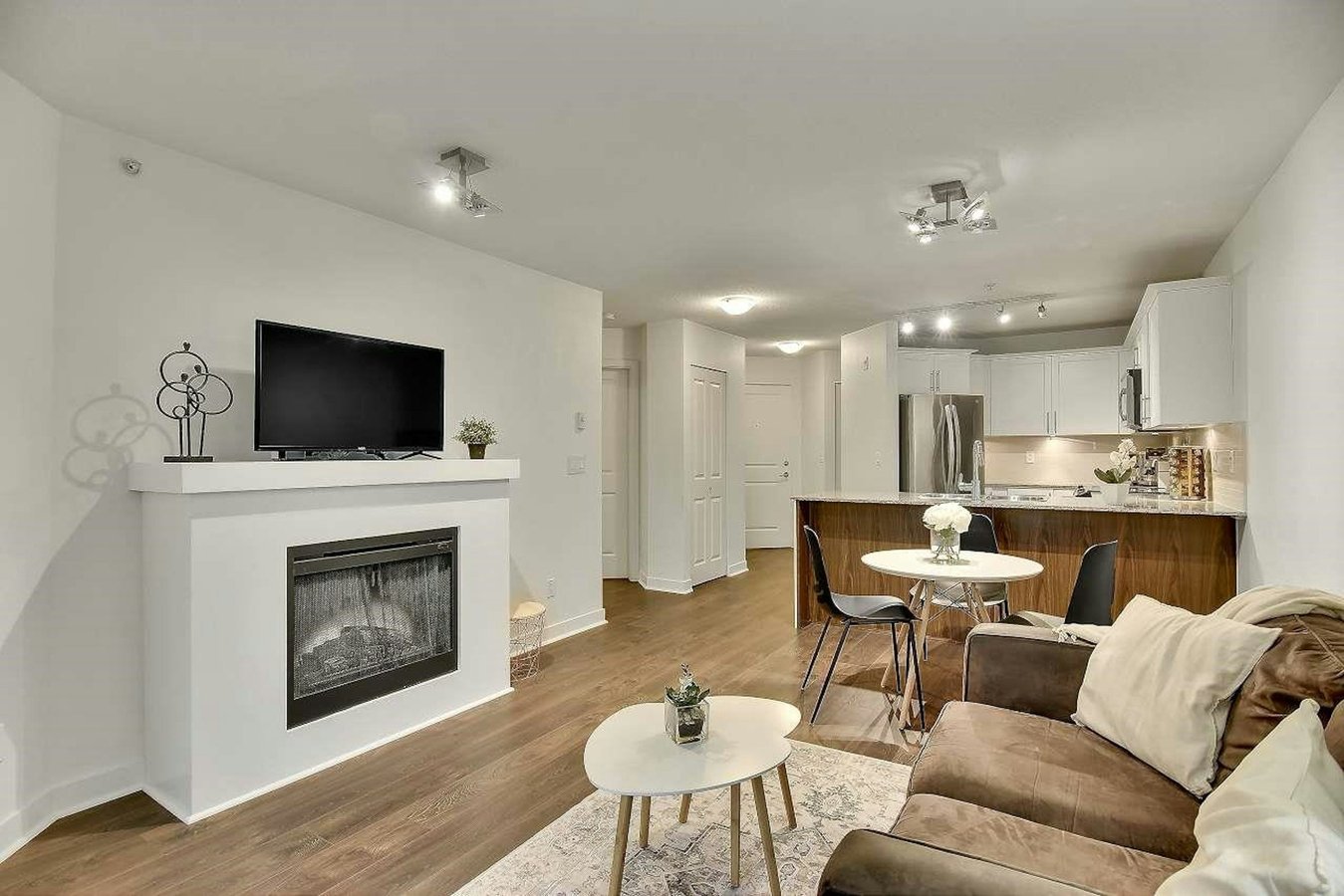 8915 202 Street - Photo 5