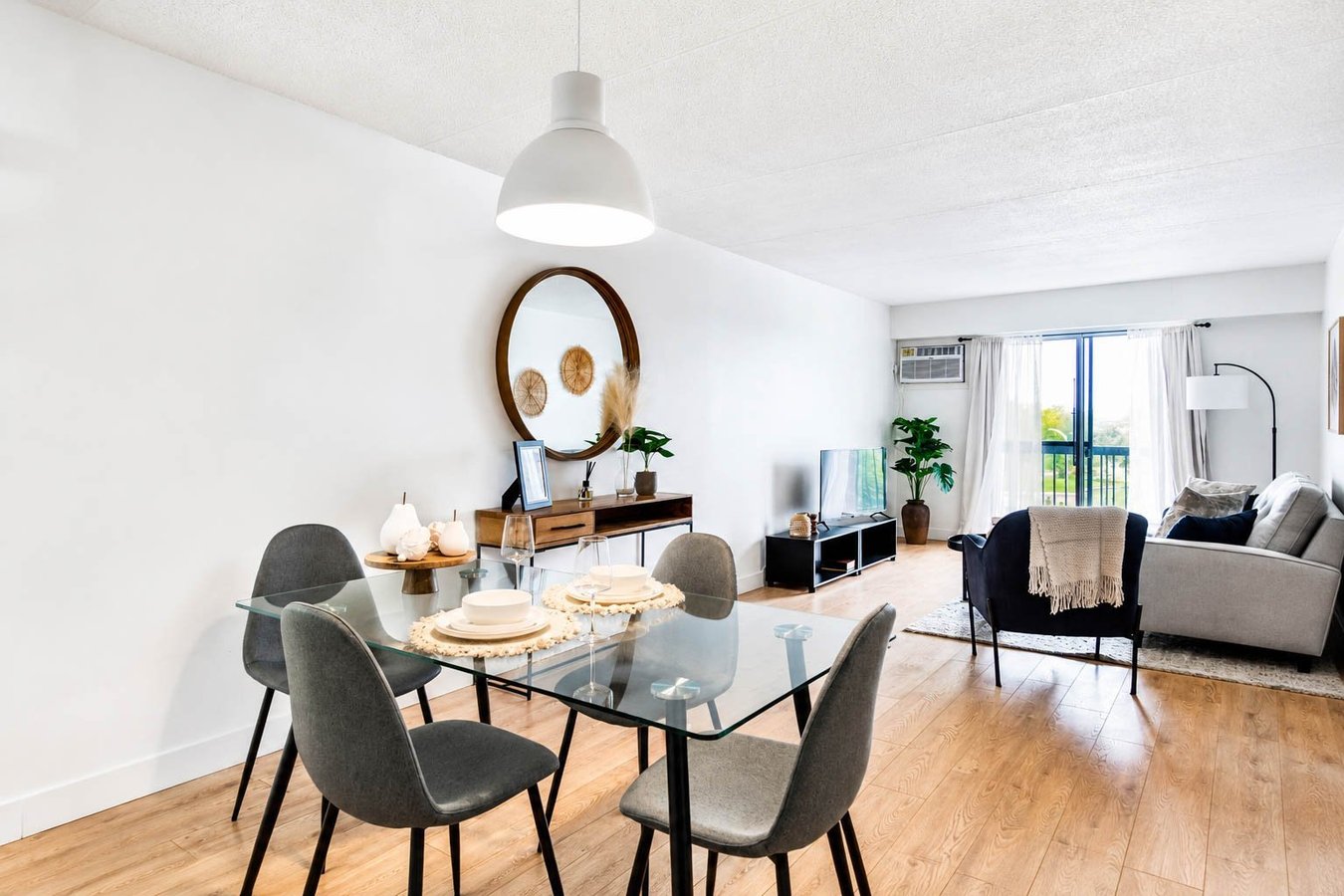 1100 Boulevard Vanier - Photo 1