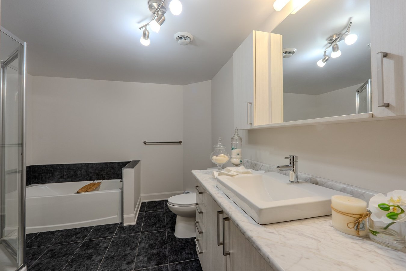 3410 Boulevard Saint-Elzéar Ouest - Photo 16