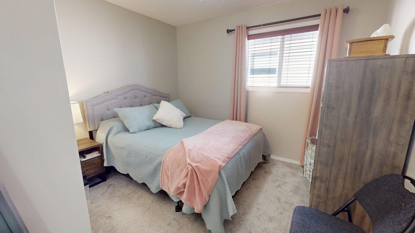 142 Selkirk Place - Photo 8
