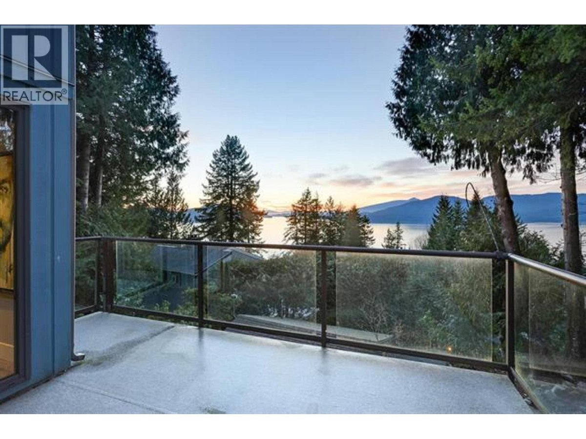 445 MOUNTAIN DRIVE - Photo 3