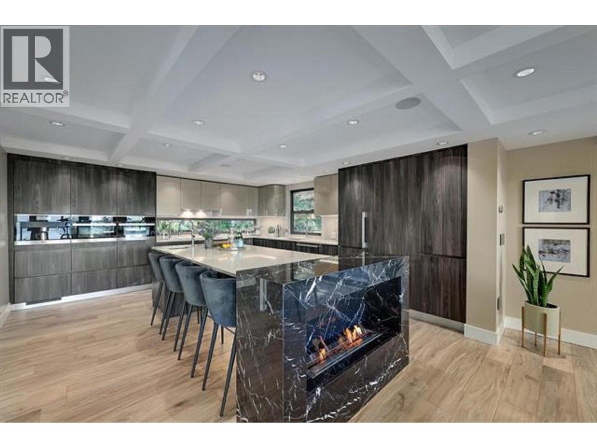 445 MOUNTAIN DRIVE - Photo 8