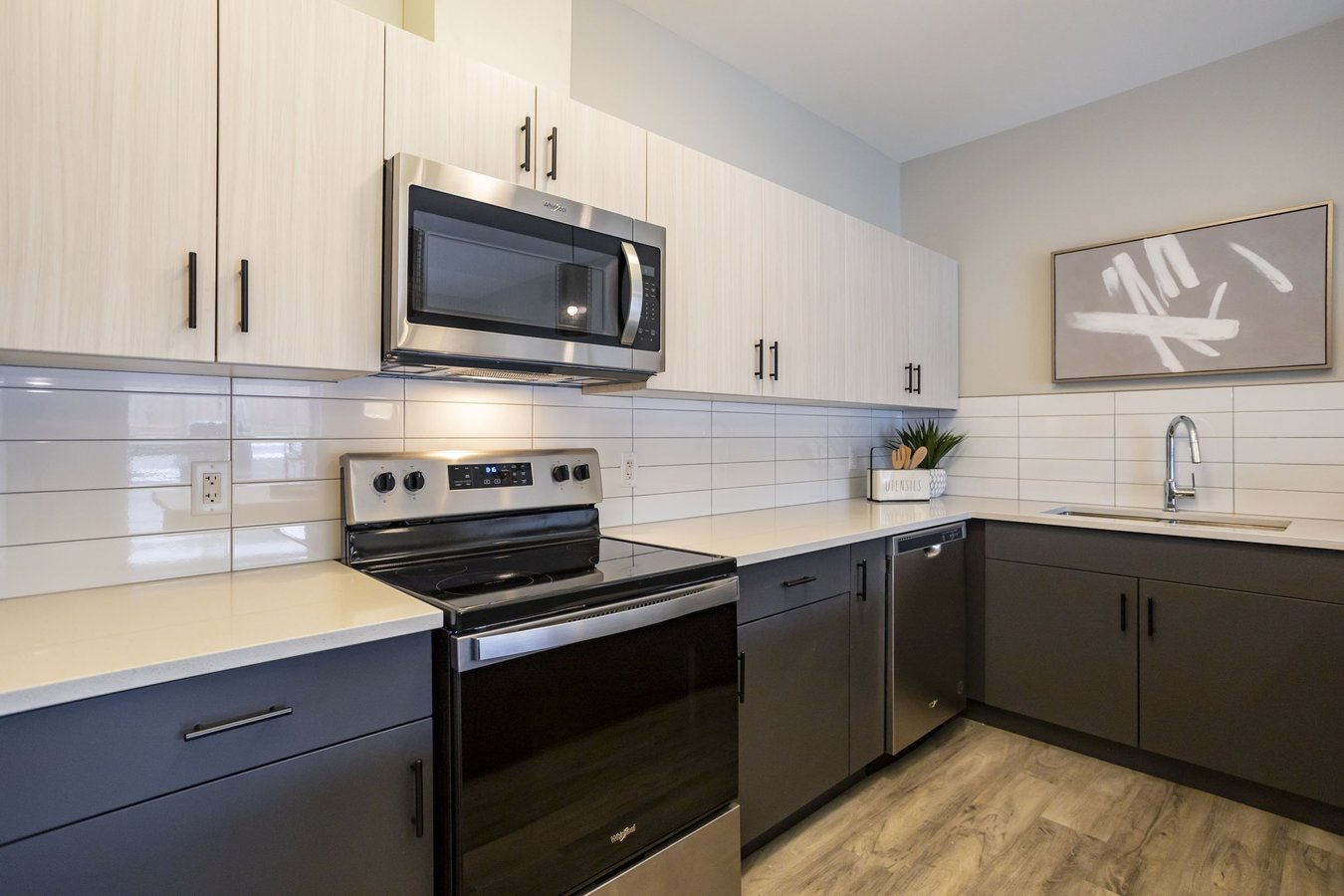 555 Teeple Terrace - Photo 15