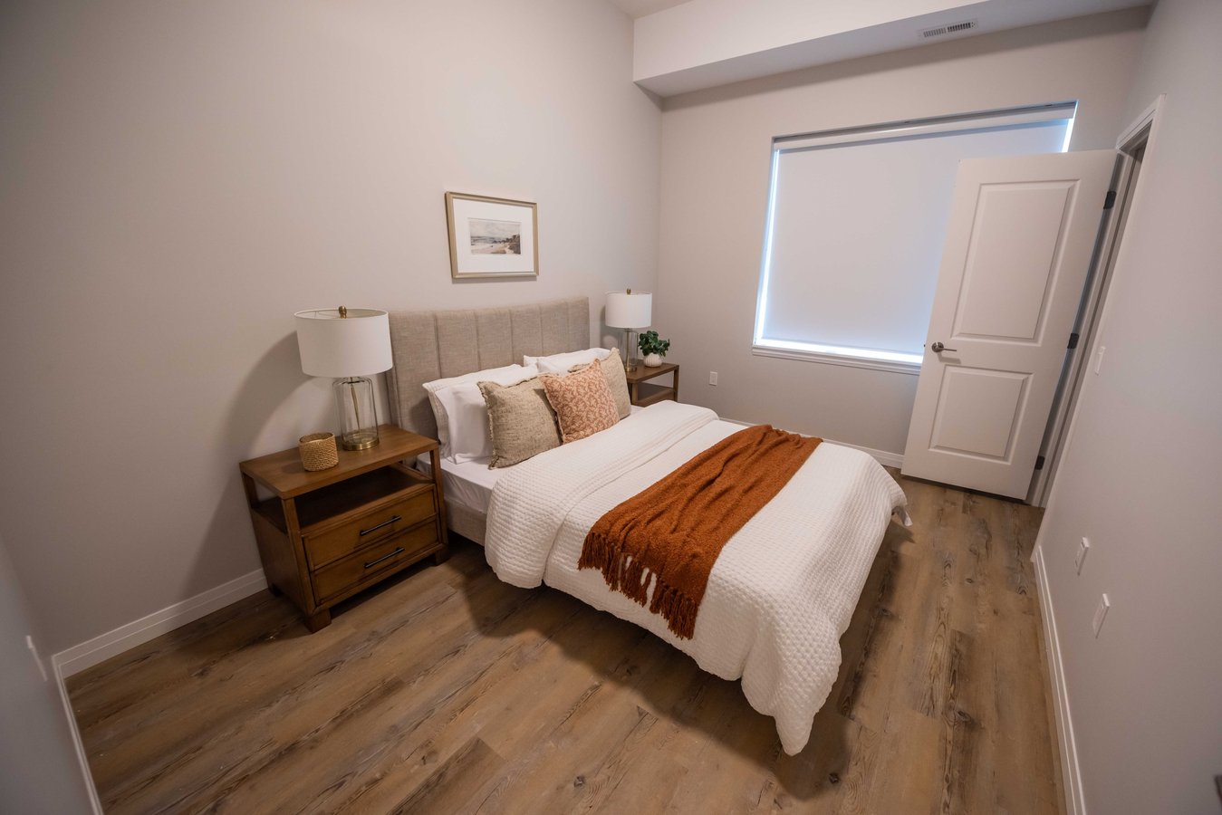 785 Southdale Road West - Photo 4