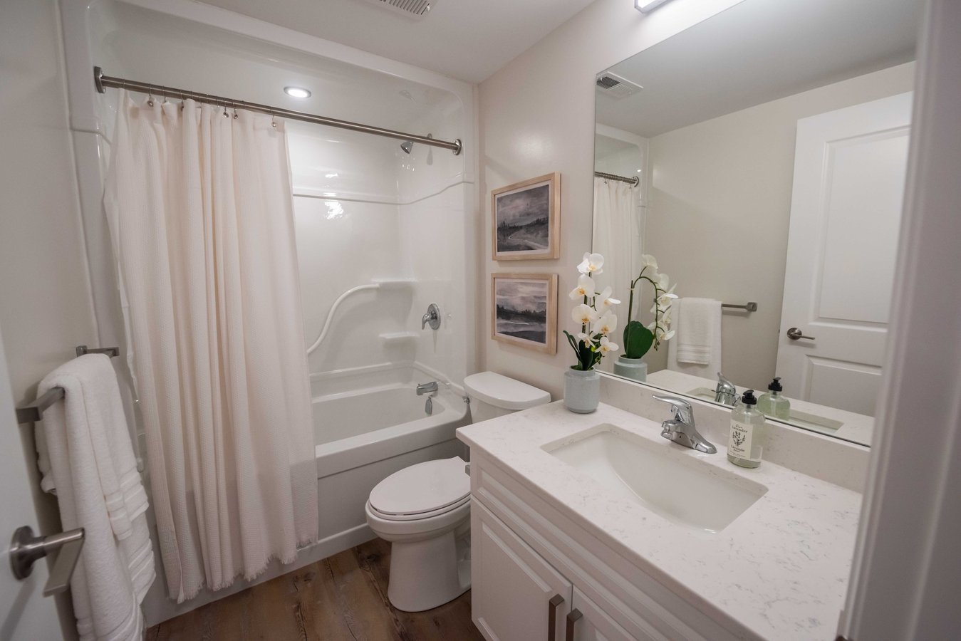 785 Southdale Road West - Photo 5