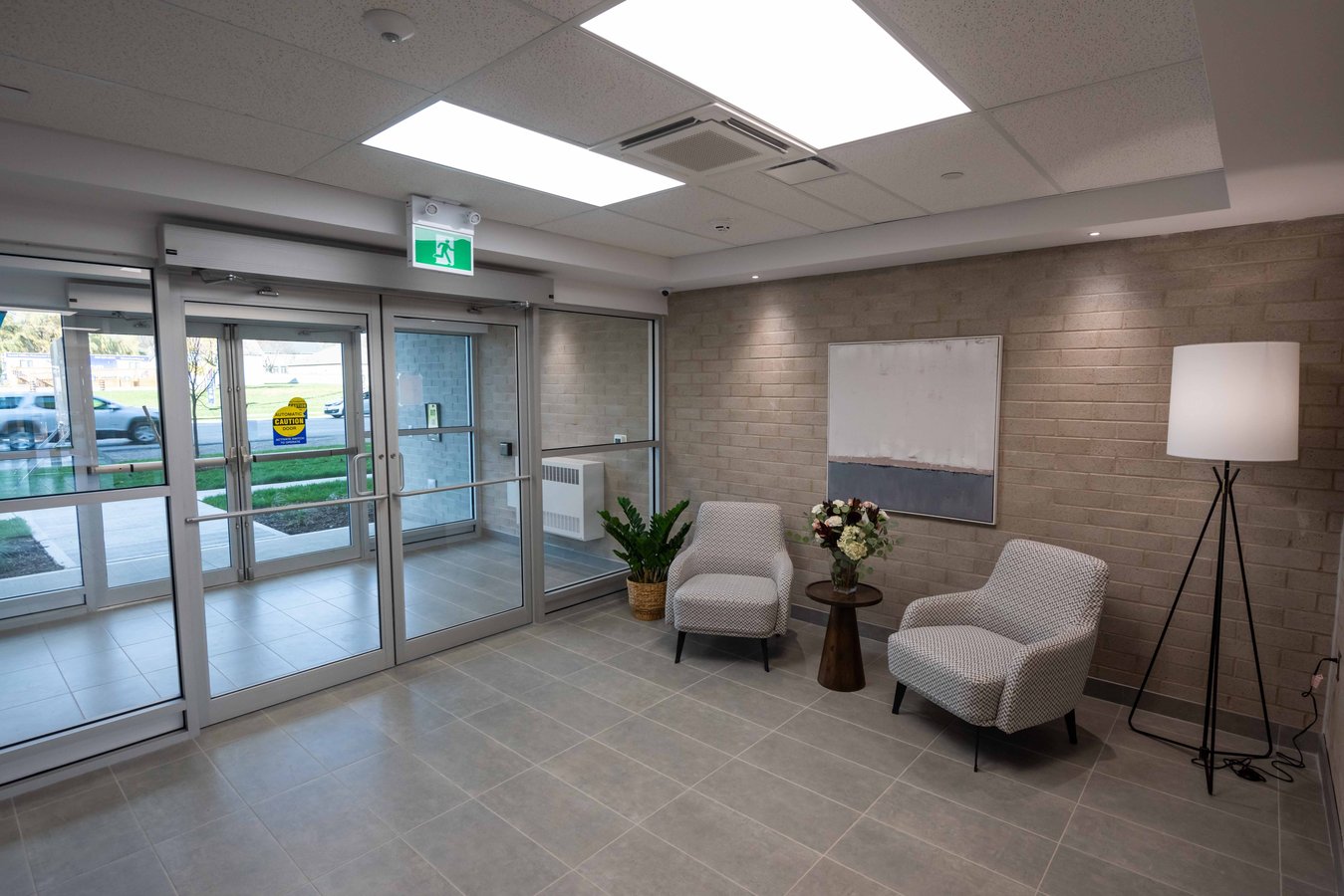 785 Southdale Road West - Photo 6