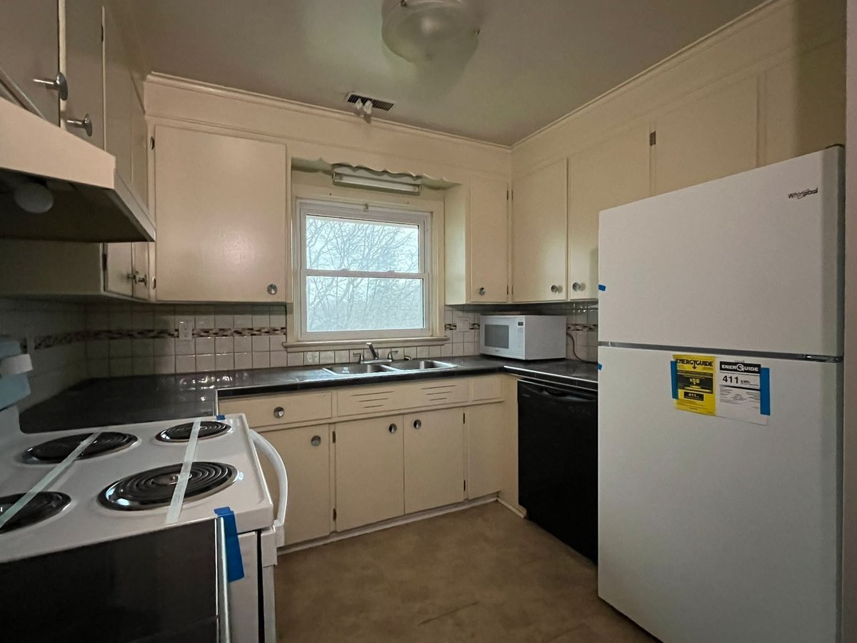446 Riverside Drive - Photo 8