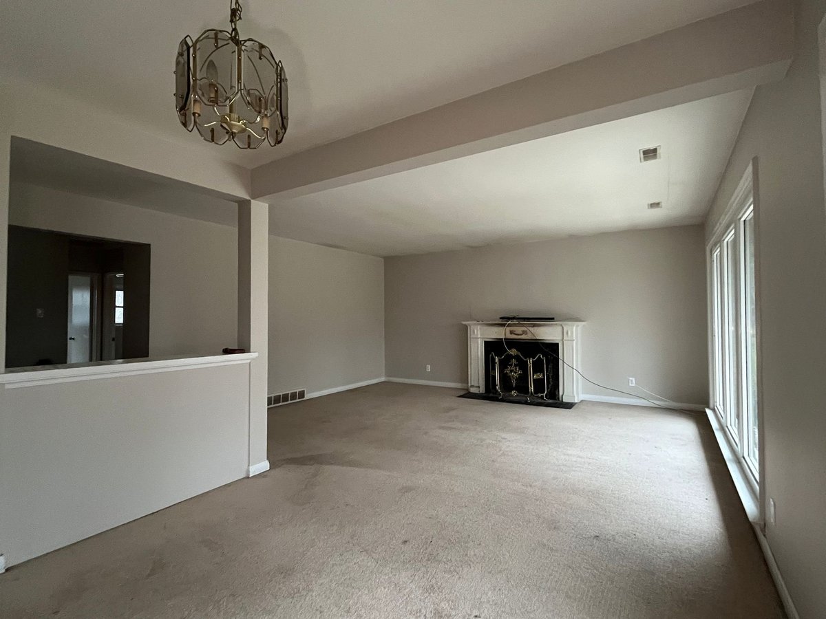 446 Riverside Drive - Photo 4