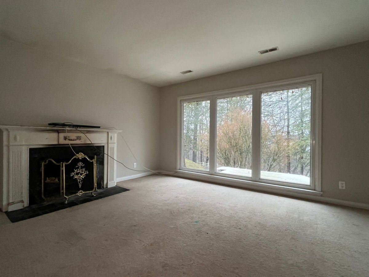 446 Riverside Drive - Photo 5