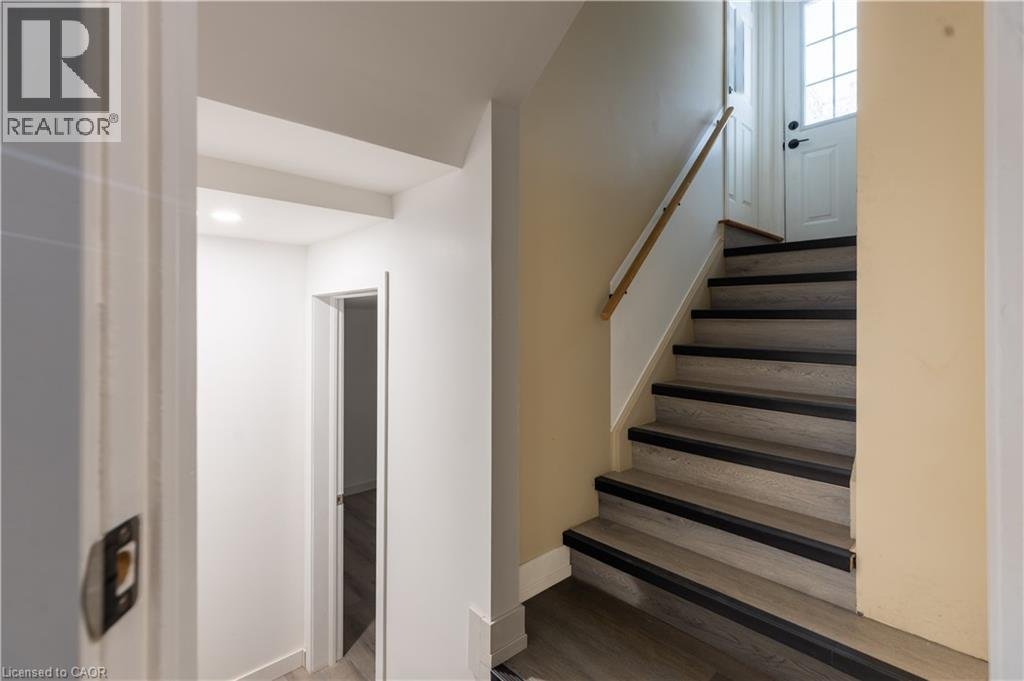 598 MAPLEDALE Avenue Unit# Lower - Photo 10