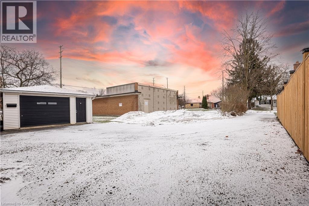 598 MAPLEDALE Avenue Unit# Lower - Photo 14