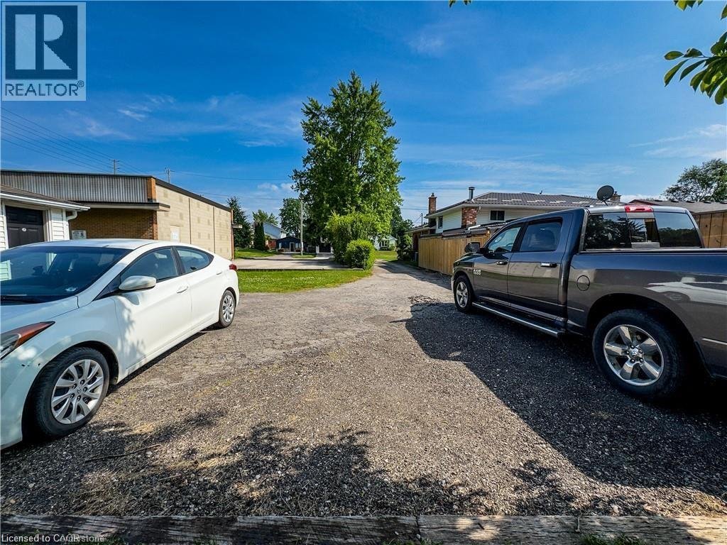 598 MAPLEDALE Avenue Unit# Lower - Photo 17