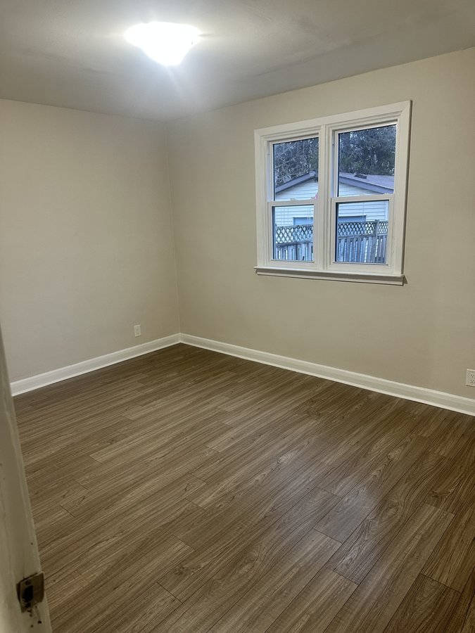145 Wharncliffe Road North - Photo 3