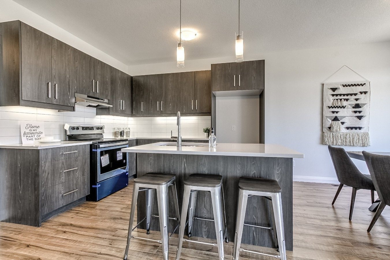 3260 Singleton Avenue - Photo 2