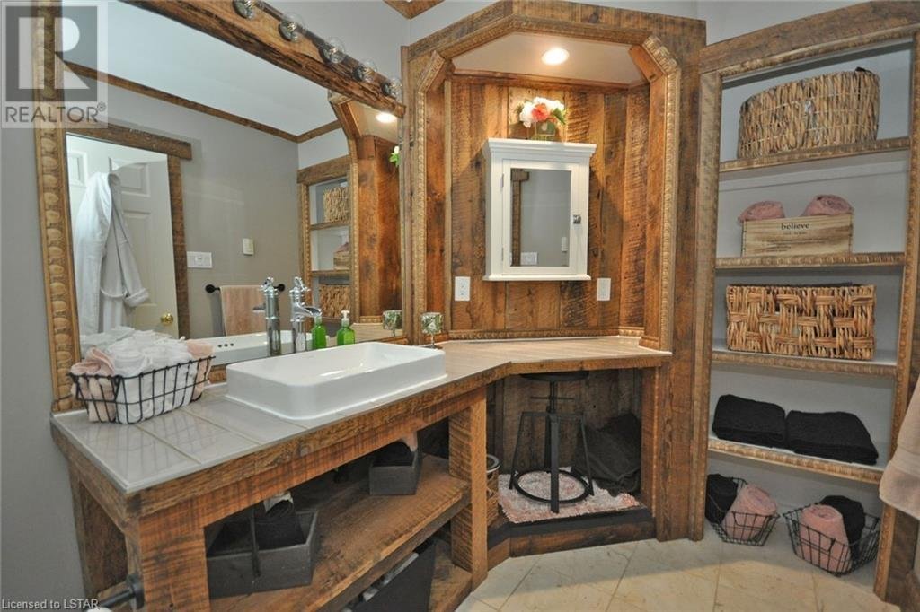 111 Masonville Crescent - Photo 9