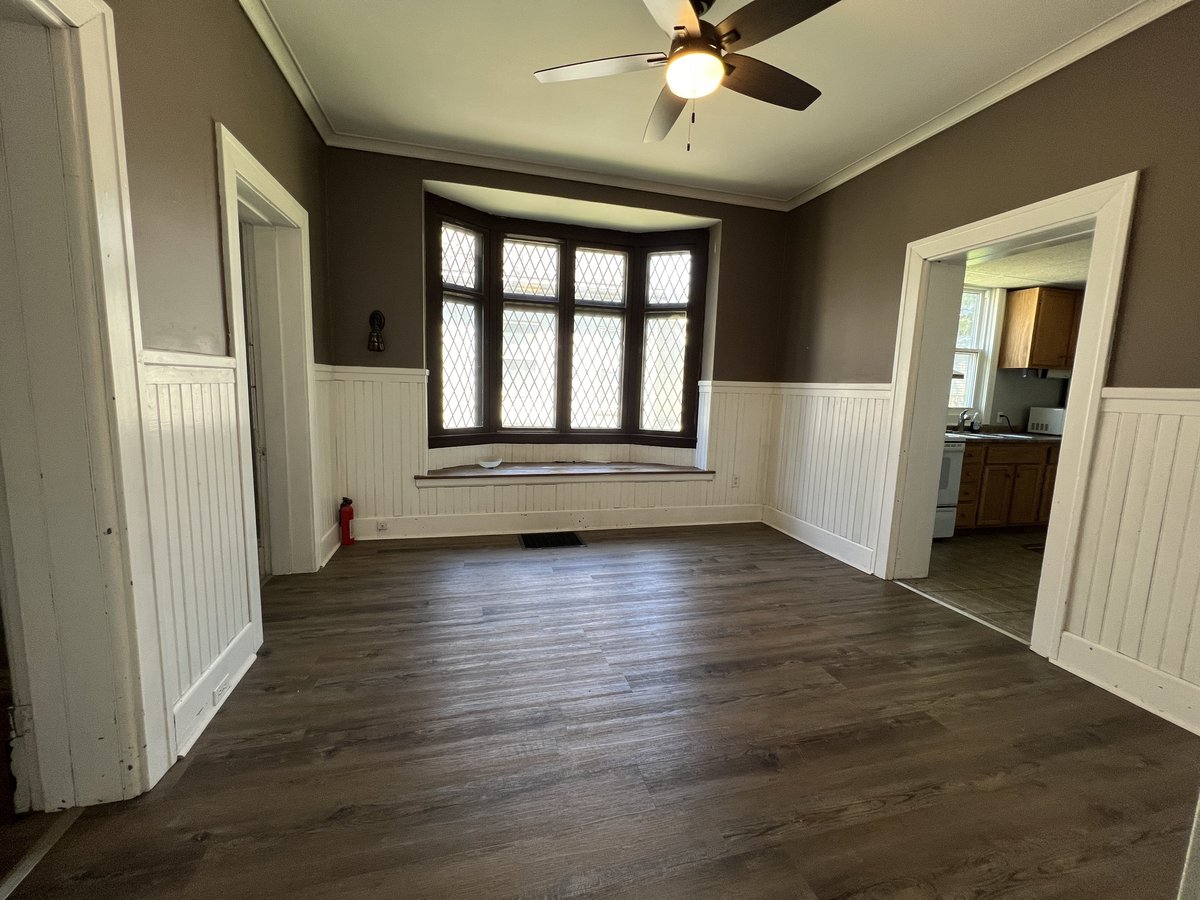 416 Oxford Street East - Photo 8