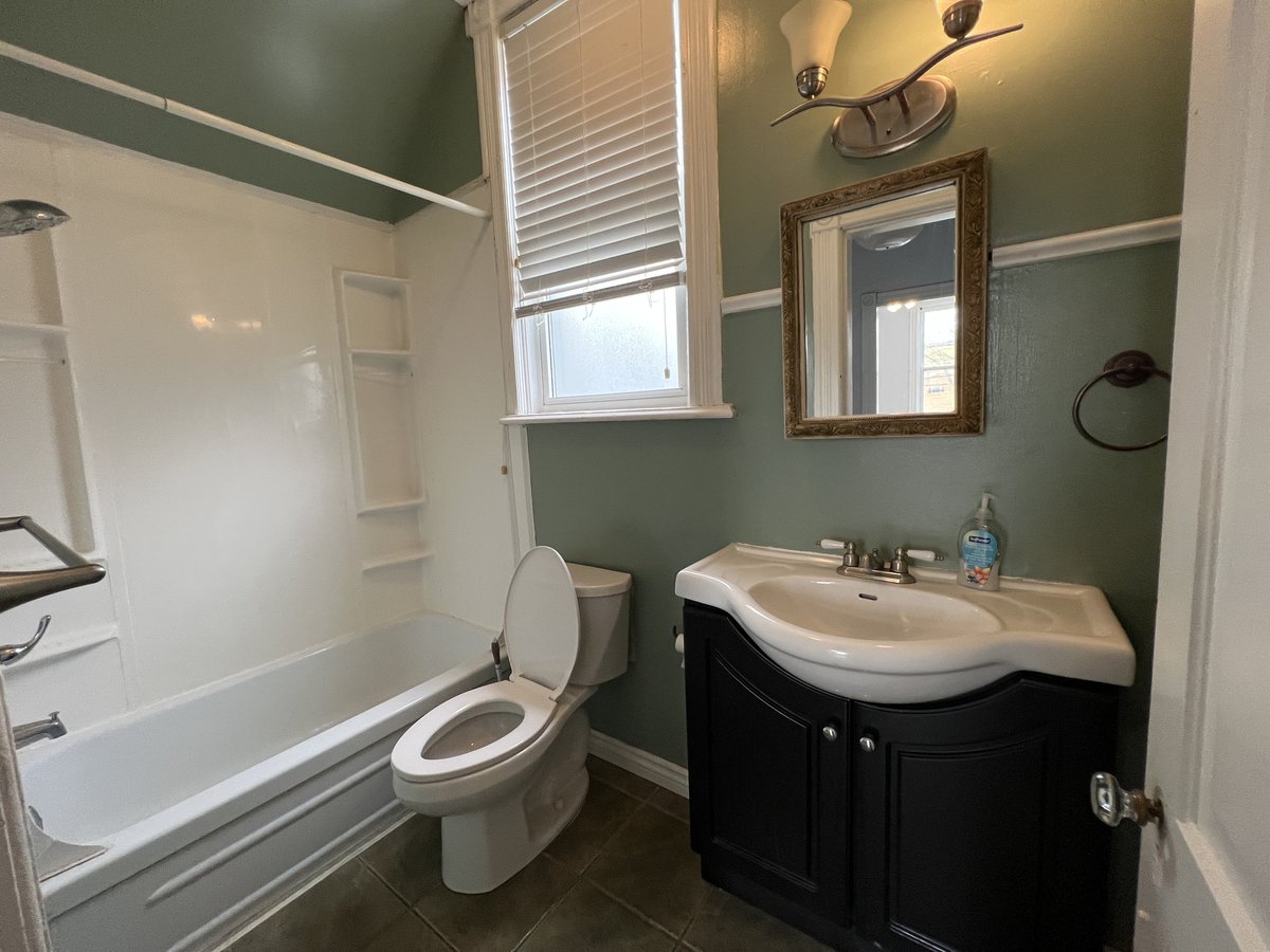 416 Oxford Street East - Photo 12