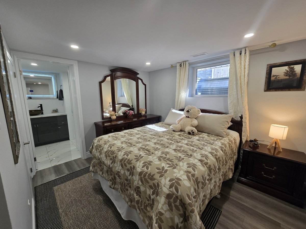 670 Millbank Drive - Photo 5