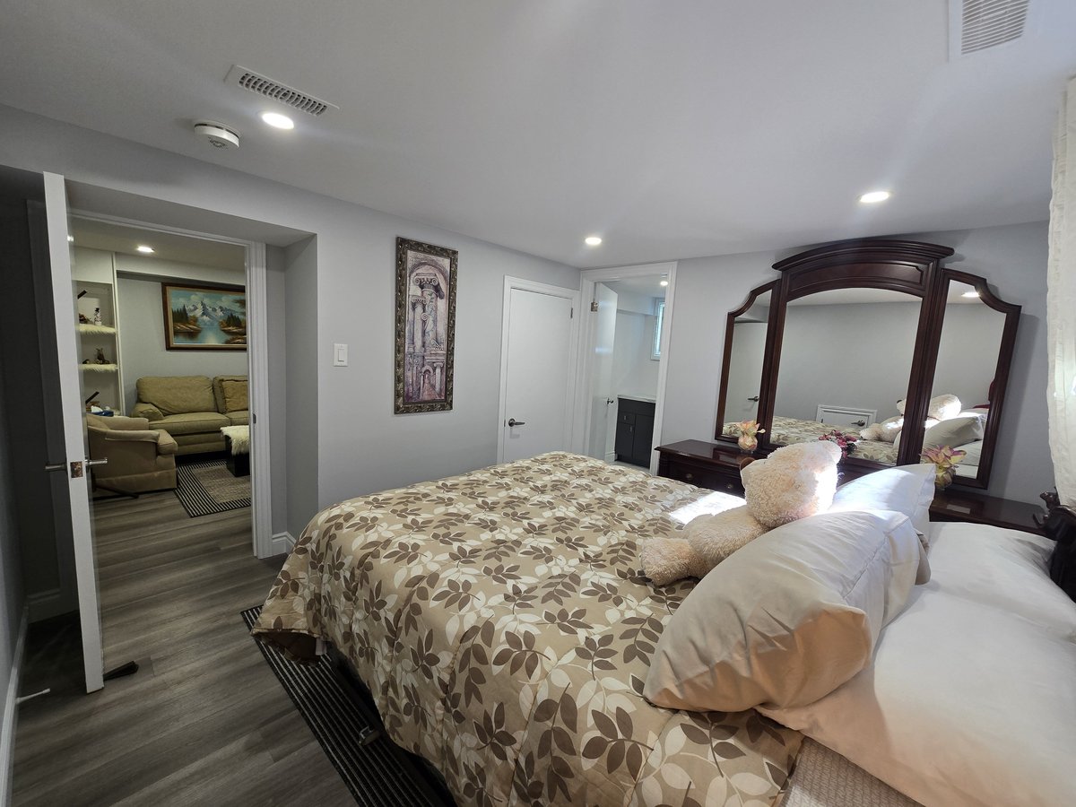 670 Millbank Drive - Photo 2