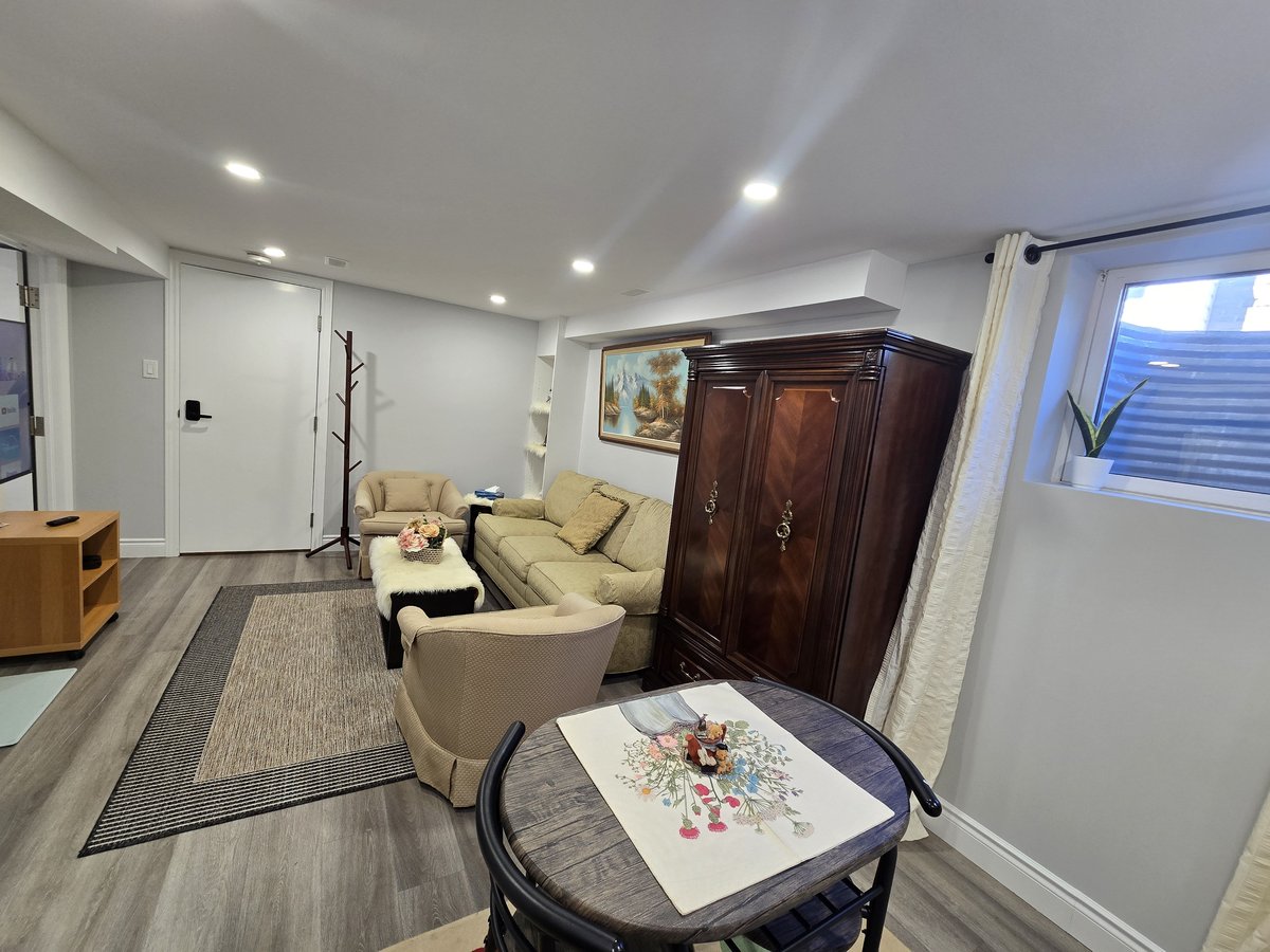 670 Millbank Drive - Photo 7