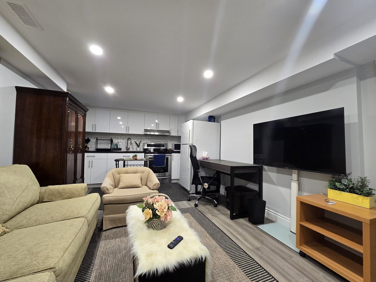 670 Millbank Drive - Photo 10