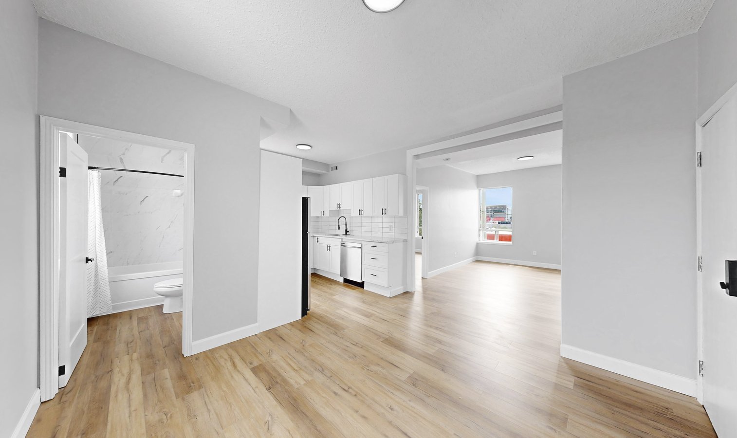 520 Egerton Street - Photo 3